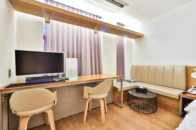 Gimpo Gray Hotel Habitación foto